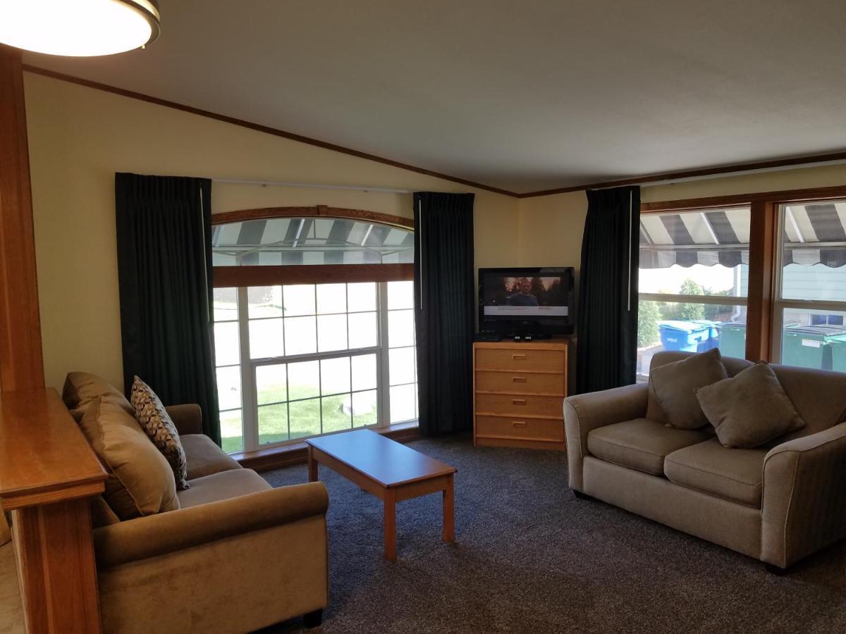 Black Hawk Motel & Suites Wisconsin Dells Εξωτερικό φωτογραφία