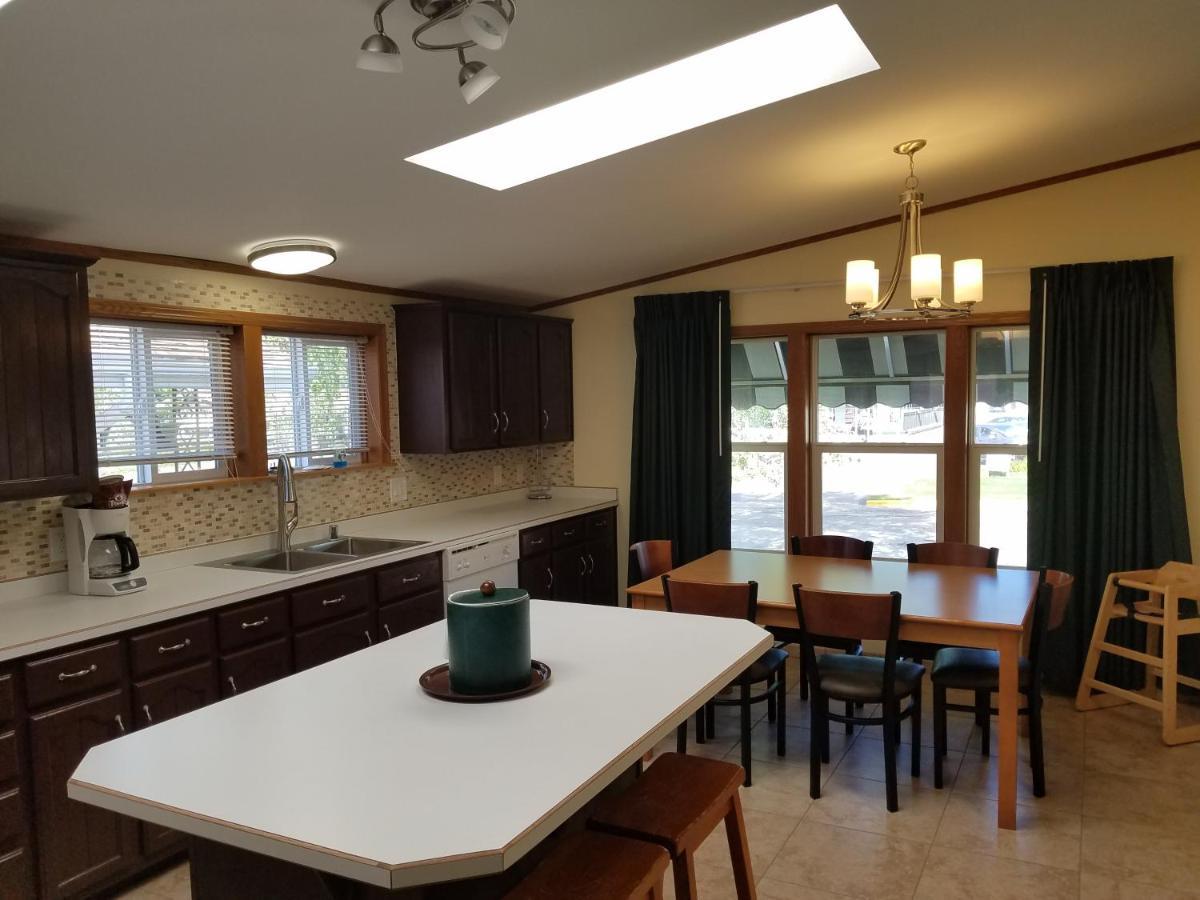Black Hawk Motel & Suites Wisconsin Dells Εξωτερικό φωτογραφία