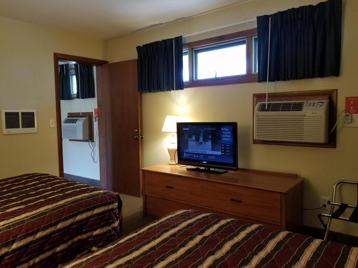 Black Hawk Motel & Suites Wisconsin Dells Εξωτερικό φωτογραφία