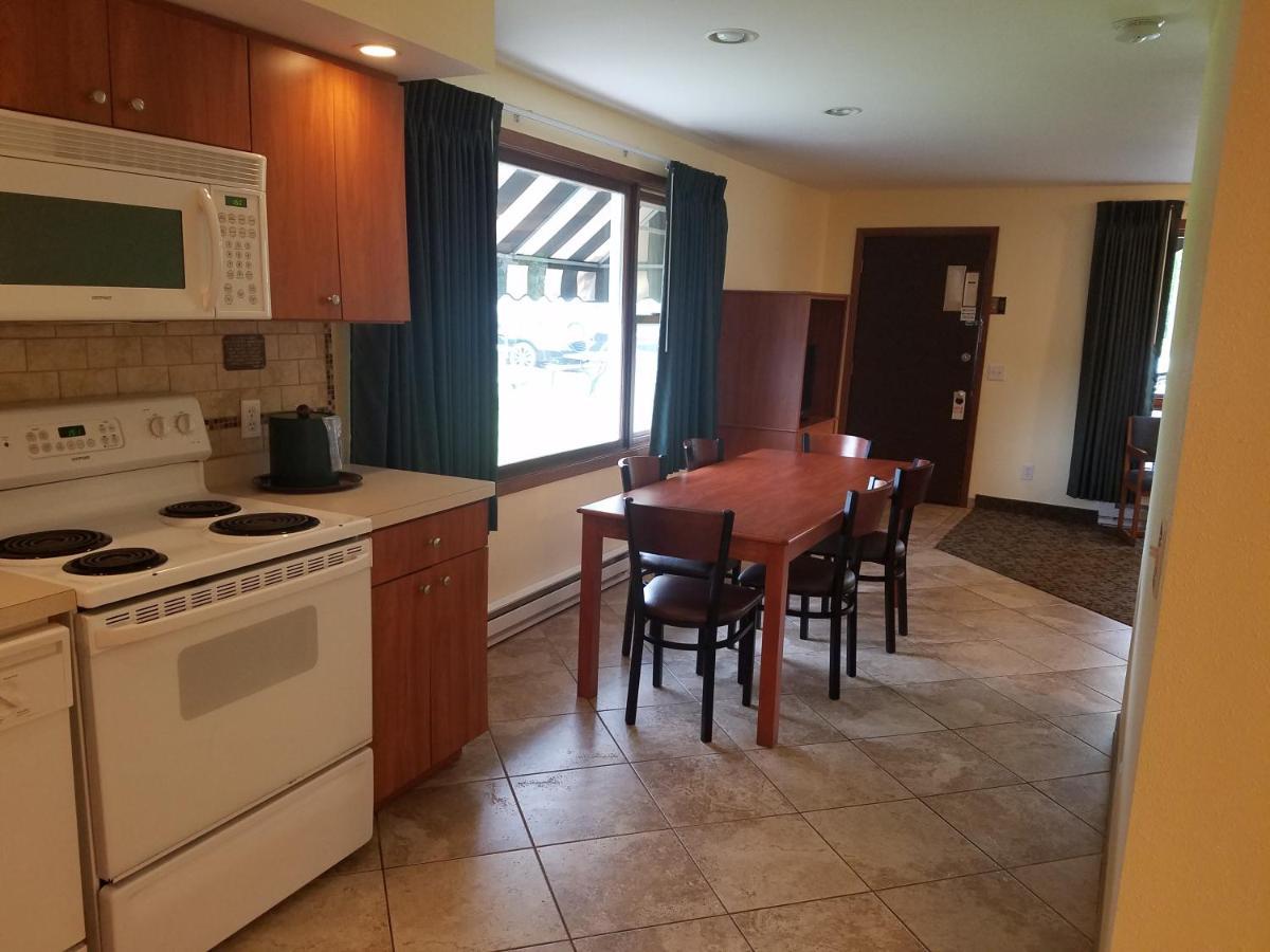 Black Hawk Motel & Suites Wisconsin Dells Εξωτερικό φωτογραφία