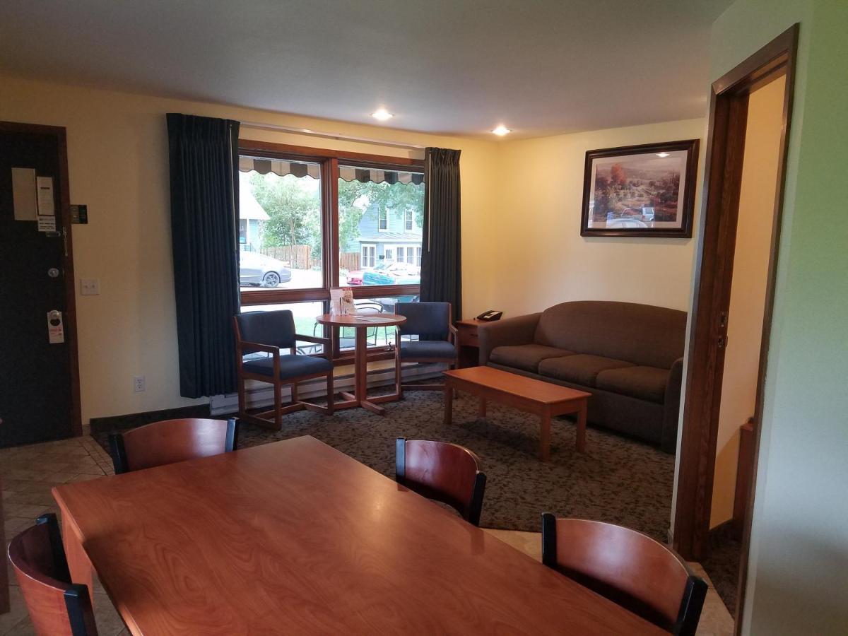 Black Hawk Motel & Suites Wisconsin Dells Εξωτερικό φωτογραφία